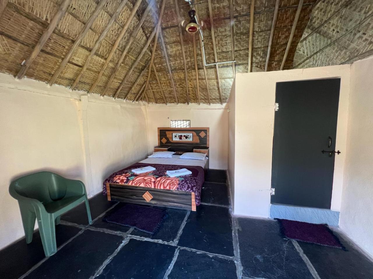 Hippie Land Nature Stay Hampi Exterior photo